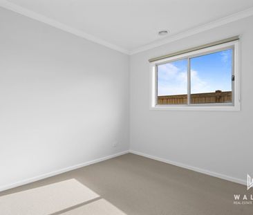 Modern Living Home! - Photo 4