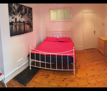 Room in a Shared Flat, Scott Ellis Gardens, NW8 - Photo 4
