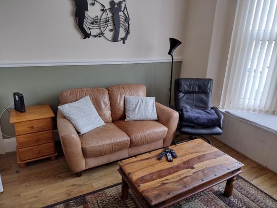 Sea View Avenue, Plymouth - Photo 1