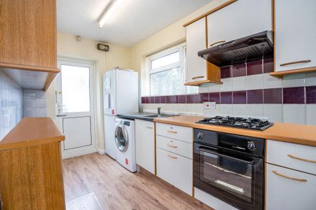 2 bedroom flat to rent - Photo 5