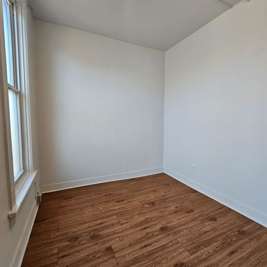 For Lease - 437 Spadina Avenue Unit# 2, Toronto, Ontario - Photo 1
