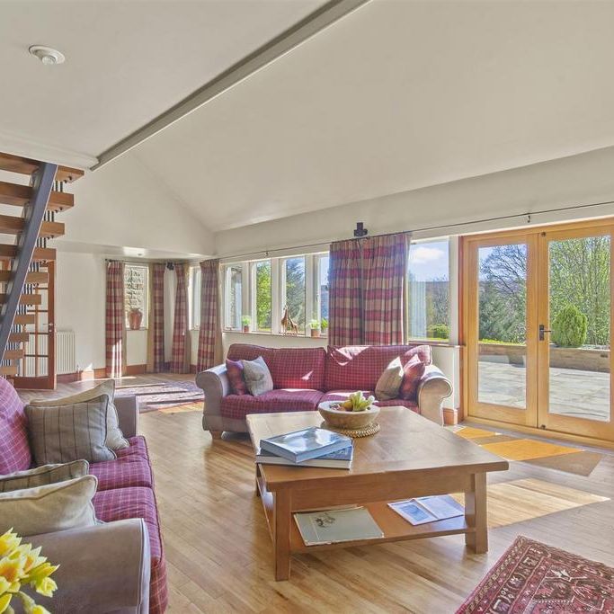 5 bedroom detached house to rent - Photo 1