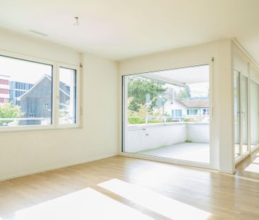 Hochwertige 3.5 -Zimmer Wohnung/1. OG/Minergie-Standard/NK-Pauschale - Photo 1