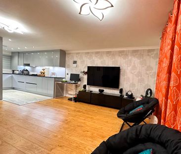 4 bedroom house to rent Thorpeness Croft, Tattenhoe, Milton Keynes,... - Photo 3