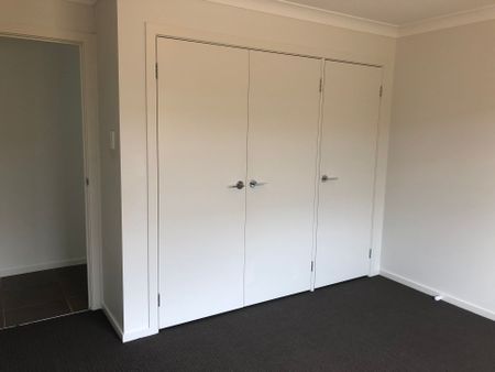 Beautifully Presented Home - Photo 4