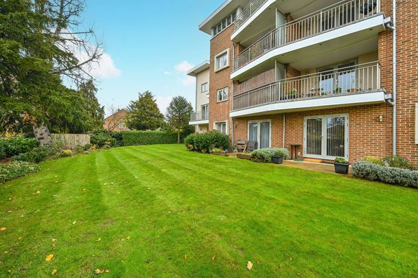 Lindfield Gardens, Guildford, GU1 - Photo 1