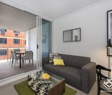 Luxury Living in the Heart of Teneriffe â Fully Furnished / Move-... - Photo 5