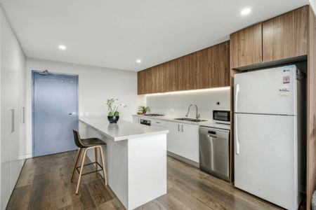 Beautiful 2 Bedroom - Great Location! - Photo 5