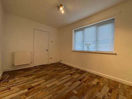 2 bed terraced house to rent in NE31 - Photo 4