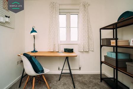 4 bedroom semi-detached house to rent - Photo 4