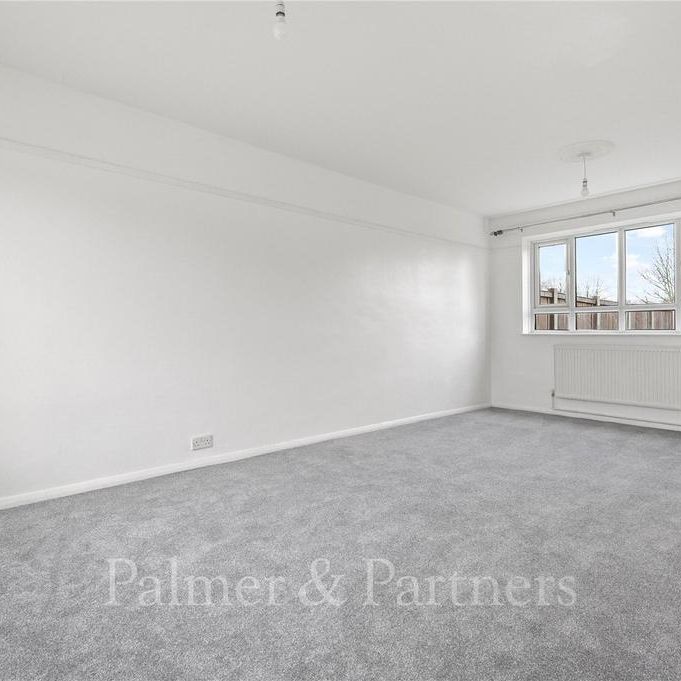 3 bedroom end of terrace house to rent - Photo 1