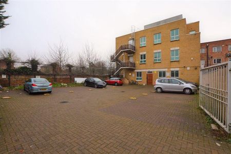 Studio to rent - Photo 4