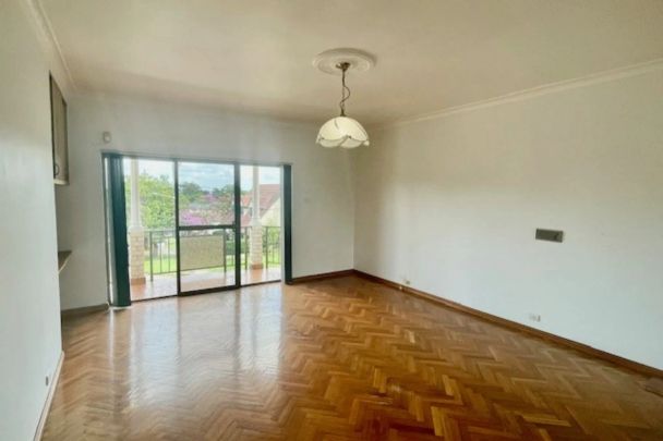 Grand 3 Bedroom + Study Home in Quiet Street - Photo 1