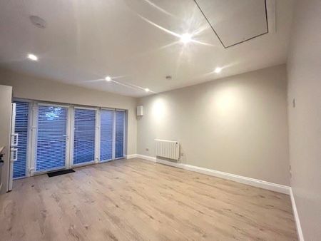 Eadestown, Naas, Co. Kildare - Photo 3