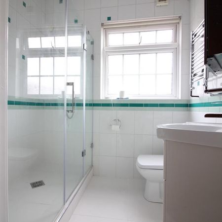 Riverview Gardens, Twickenham - Photo 4