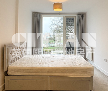 Garrison, Heights, Millbrook Park, 55 Henry Darlot Drive London, NW7 - Photo 6