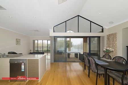 BEAUTIFUL HOME IN HARRINGTON WATERS! - Photo 2