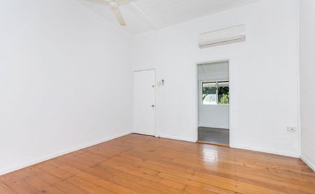 Charming 2-Bedroom Unit in the Heart of South Townsville - Photo 3