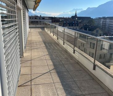 Magnifique appartement très lumineux de 4,5 p. au dernier étage, su... - Photo 6