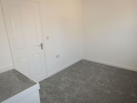 2 bed House - To Let - Photo 3
