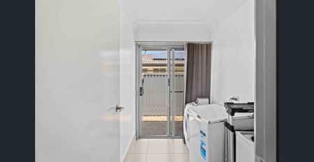 Modern Family Home in Urraween - Photo 2