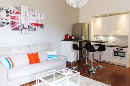 Montesquieu - Photo 3