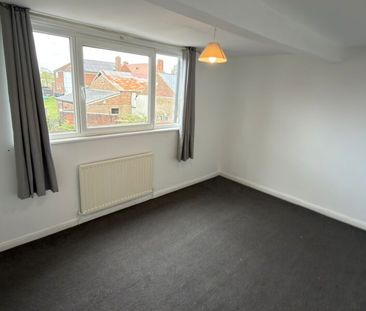 Bradley Terrace, Easington Lane, Houghton Le Spring, DH5 0JY - Photo 3