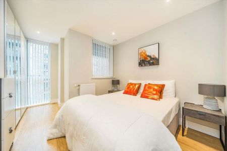 2 bedroom flat to rent - Photo 2