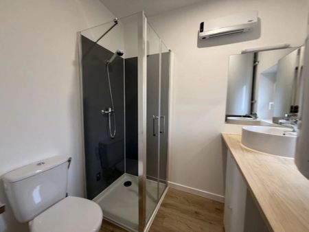AGEN, appartement type studio entièrement refait à neuf - Photo 5