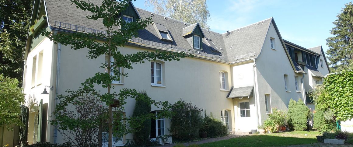 Gemütliche 3-Zi.- Dachgeschosswohnung mit Balkon in Radebeul-Oberlößnitz - Foto 1