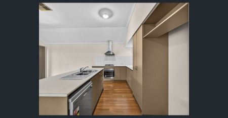 Quaint home in ideal location. - Photo 2