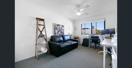 Spacious Unit in the Heart of Mermaid Waters - Photo 3