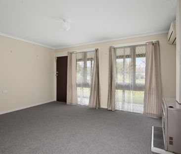 Convenient Family Home! - Photo 5