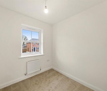 3 bedroom semi-detached house to rent - Photo 1
