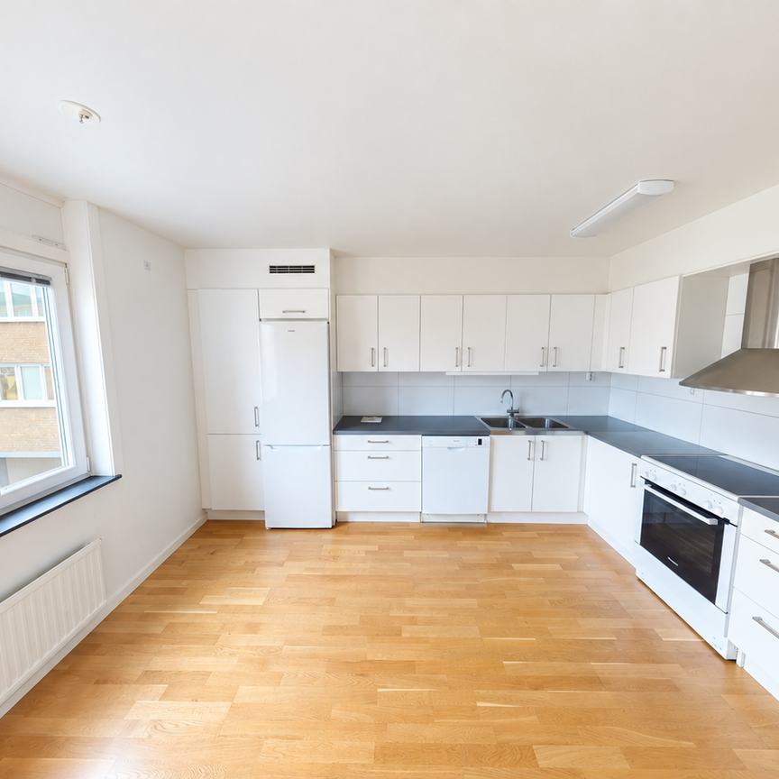 Sommarrogatan, Eskilstuna - Photo 1