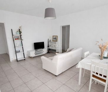 Location Appartement 4 pièces 68m² - Photo 4