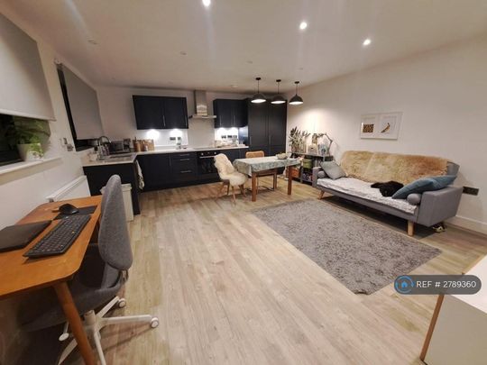 1 bedroom flat to rent - Photo 1