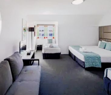 Brilliant studio in Redfern - Photo 4