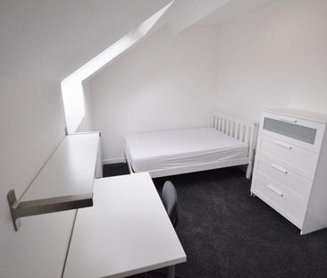 2 bedroom flat to rent - Photo 6