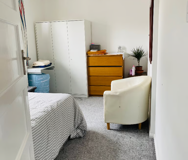 1 bedroom in a house share to rent - Photo 5