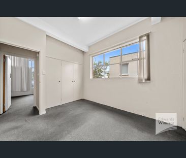 3/3 Long Point Road, Sandy Bay, Tas 7005 - Photo 2