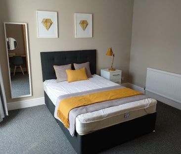 3 bedroom terraced house to rent - Photo 3