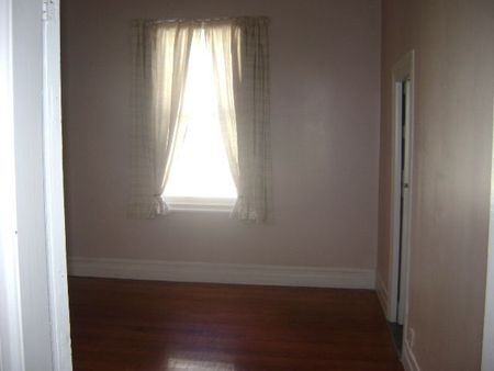 Central Remuera 4-5 Bedroom character Villa - Photo 3