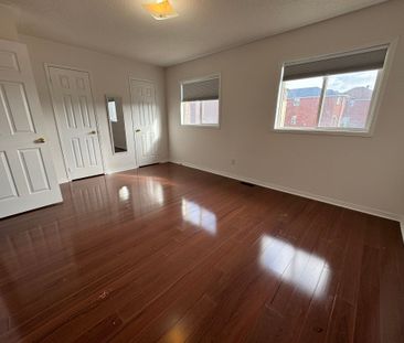 For Lease - 830 Avonshire Court Unit# Upper and main, Mississauga, ... - Photo 5