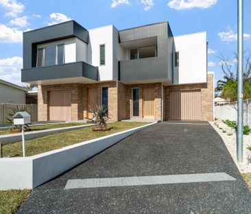 Exclusive Coastal Living - Photo 2