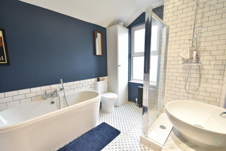 3 bedroom terraced house to rent - Photo 5