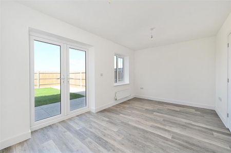 3 bedroom end of terrace house to rent - Photo 5