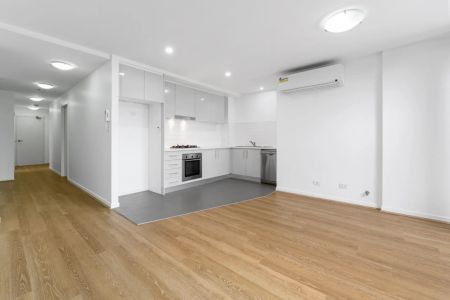 Modern 2 bedroom apartment close to Waitara station - Photo 2