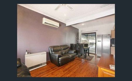 121 Webster Road Lurnea - Photo 2