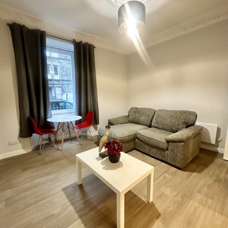 Park Avenue 24 G-2, DD4 6LU, Dundee - Photo 1